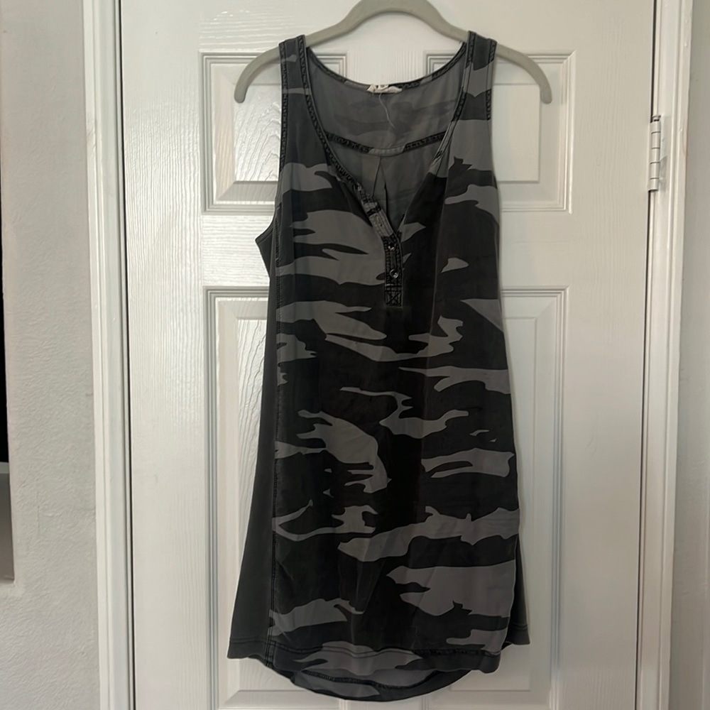 Splendid camouflage sleeveless dress
